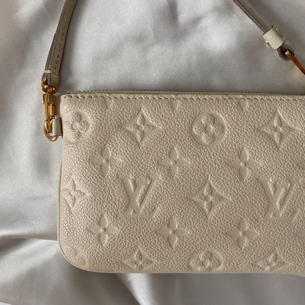 🕊SOLD🕊 LOUIS VUITTON EMPREINTE CITADINE POCHETTE - Picture 8 of 16